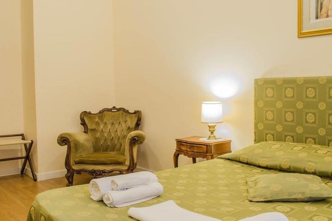 Bed and Breakfast Gioielli Di Cornelia à Rome Extérieur photo