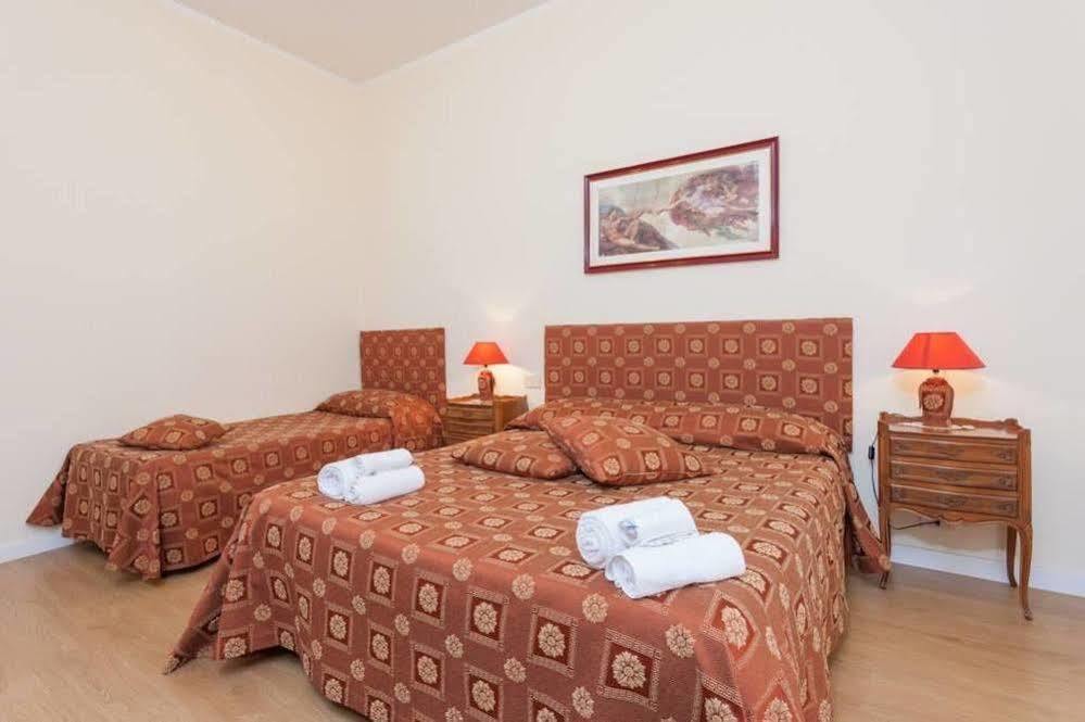 Bed and Breakfast Gioielli Di Cornelia à Rome Extérieur photo